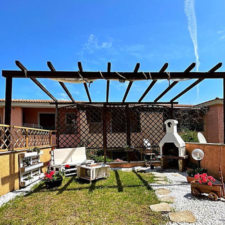 Ferienwohnung Casa Quasimodo, Con Patio E Giardino Privato Olbia Exterior foto