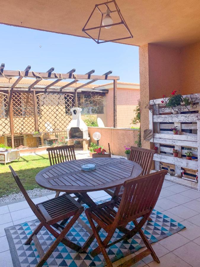 Ferienwohnung Casa Quasimodo, Con Patio E Giardino Privato Olbia Exterior foto