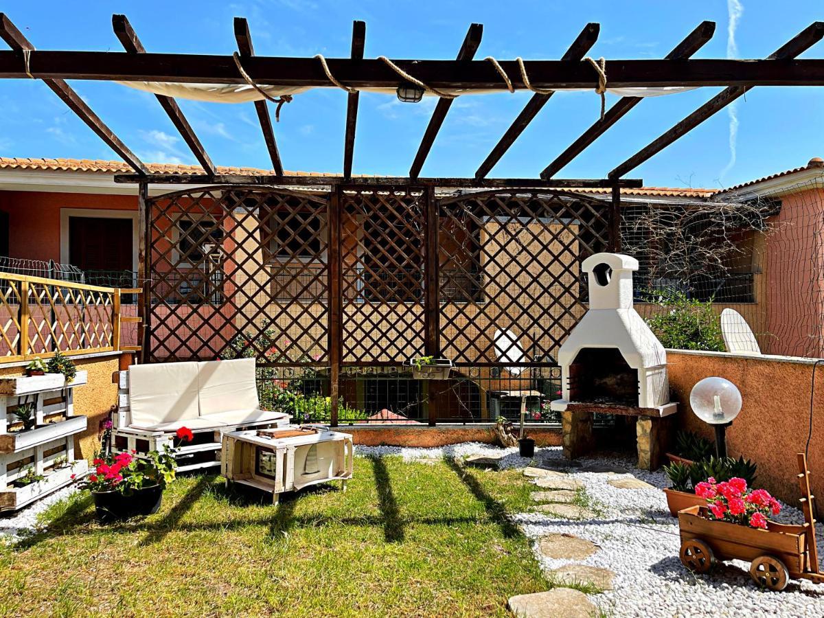 Ferienwohnung Casa Quasimodo, Con Patio E Giardino Privato Olbia Exterior foto