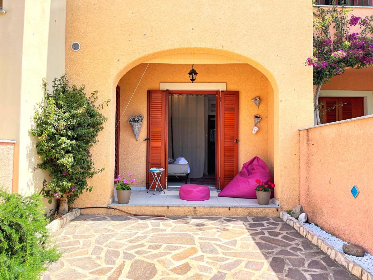 Ferienwohnung Casa Quasimodo, Con Patio E Giardino Privato Olbia Exterior foto