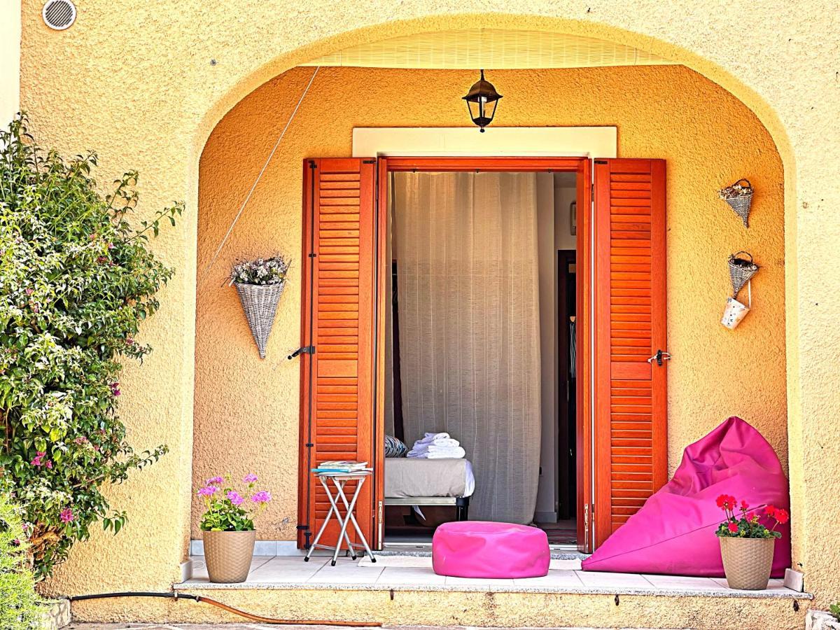 Ferienwohnung Casa Quasimodo, Con Patio E Giardino Privato Olbia Exterior foto